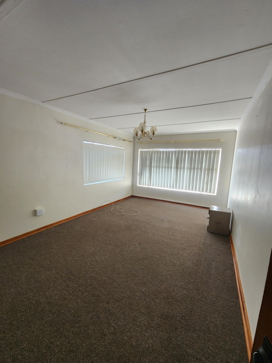 7 Bedroom Property for Sale in Hennenman Free State